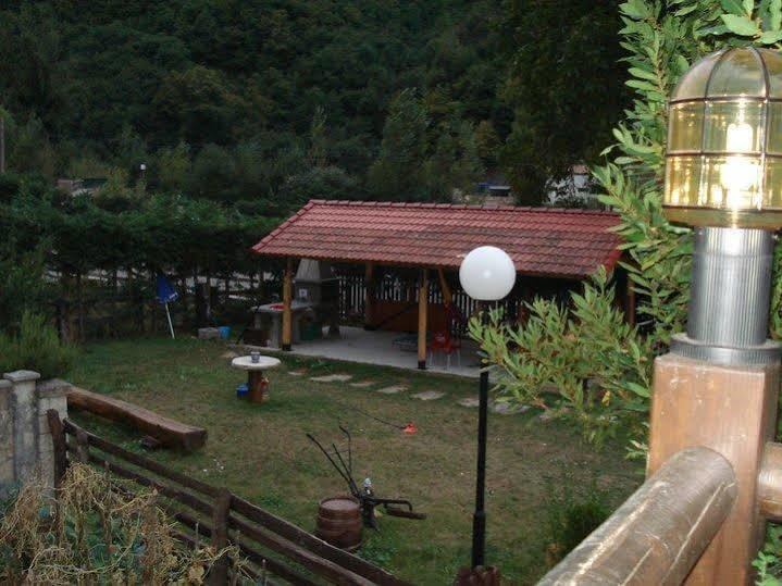 Apartamentos Rurales Les Martes Felechosa Eksteriør bilde