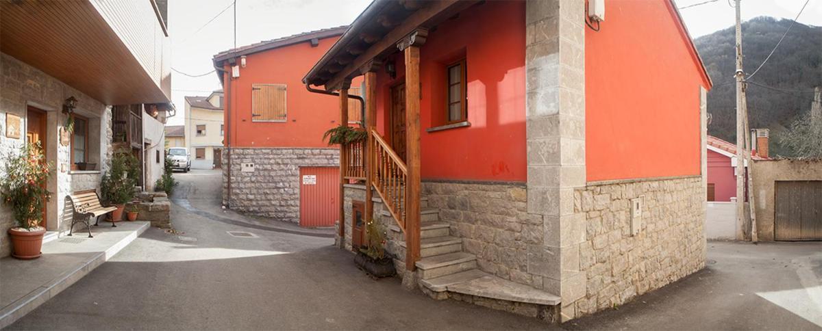 Apartamentos Rurales Les Martes Felechosa Eksteriør bilde